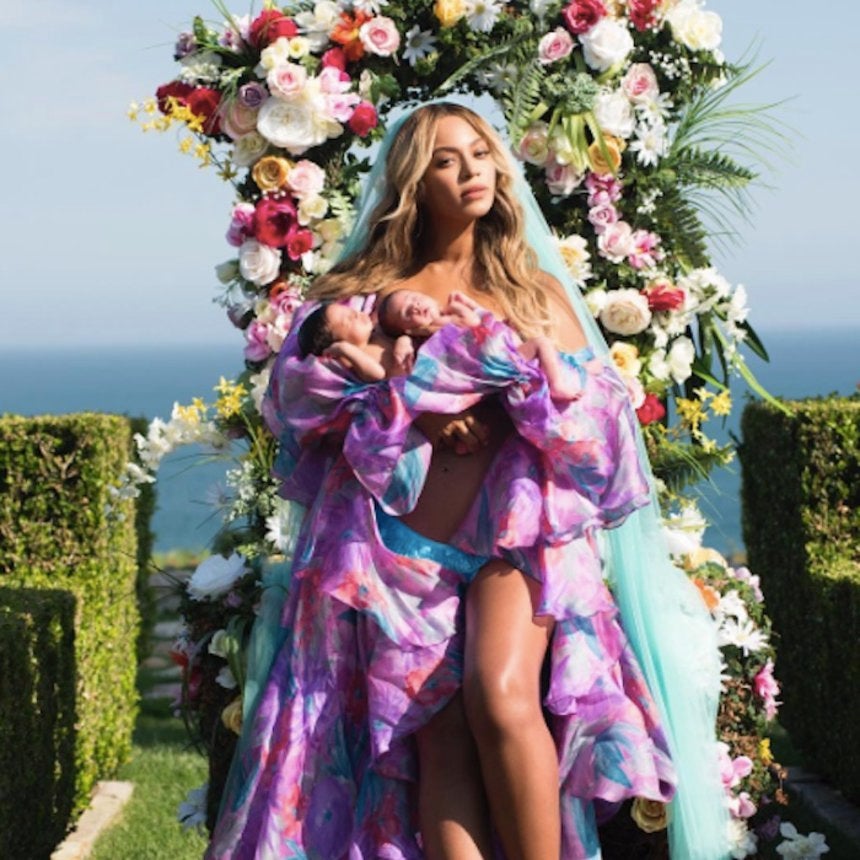 Rumi And Sir Carter's Birth Certificates Reveal Their Gender And Older Twin
